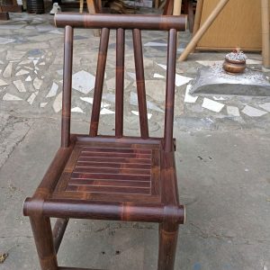 B01 Smoked Charcoal Chair