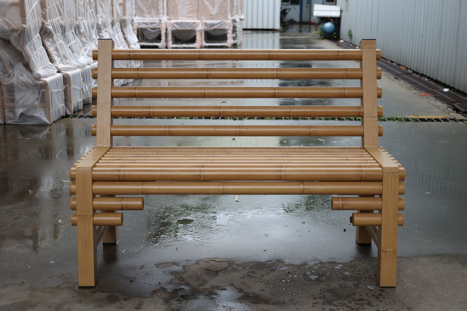 B02-BENCH-1 B02 Bench